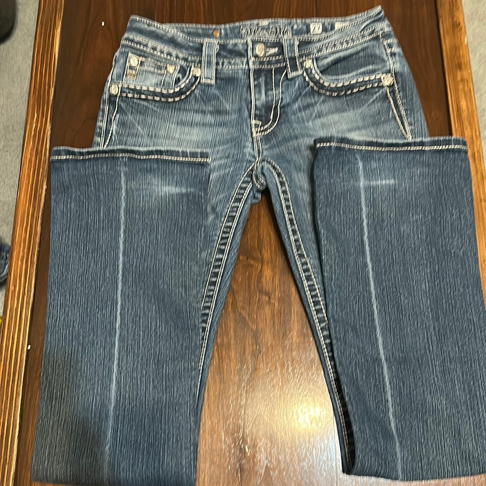 Miss me jeans. D10